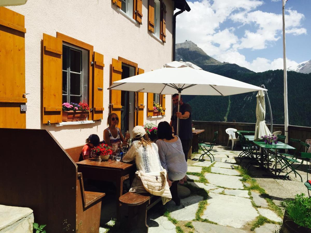 Edelweiss Zermatt - Mountain Hotel Exteriör bild